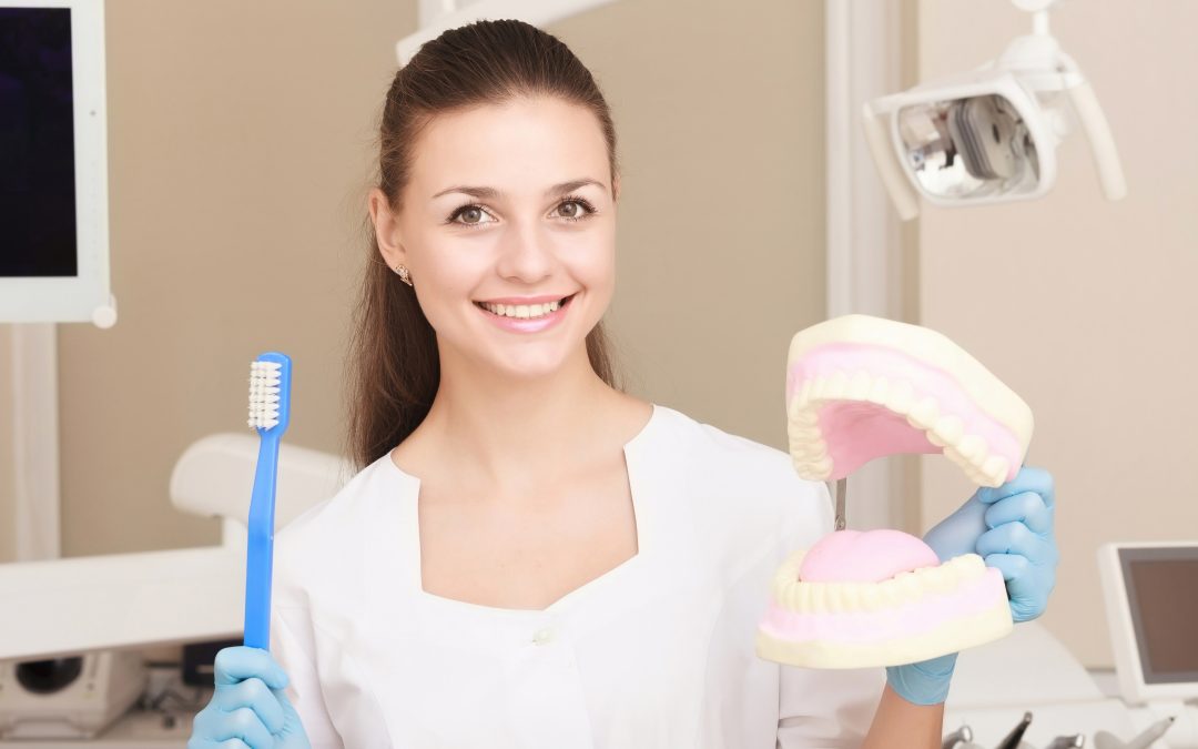 Ricostruzione denti Legnano: per la riparazione di denti scheggiati o cariati scegli lo studio La Rocca